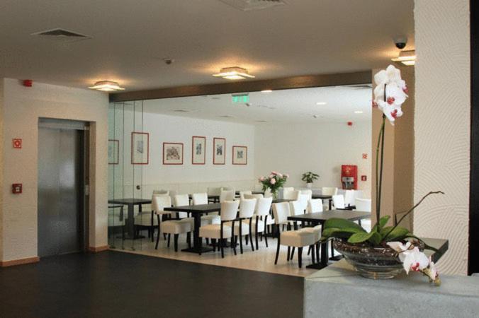 Hotel Arkadia Pécs Extérieur photo